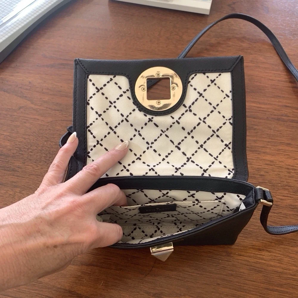 Kate Spade Newbury Lane Sally Crossbody Black Saffiano Leather Gold Turn Lock